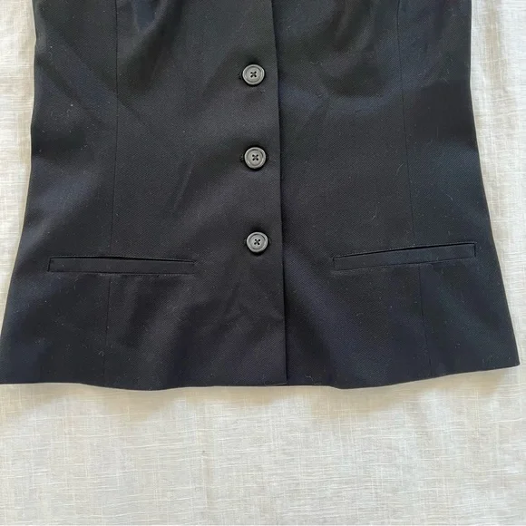 Chico’s size 0/small woman’s fully lined button up dressy vest. - Picture 3 of 10